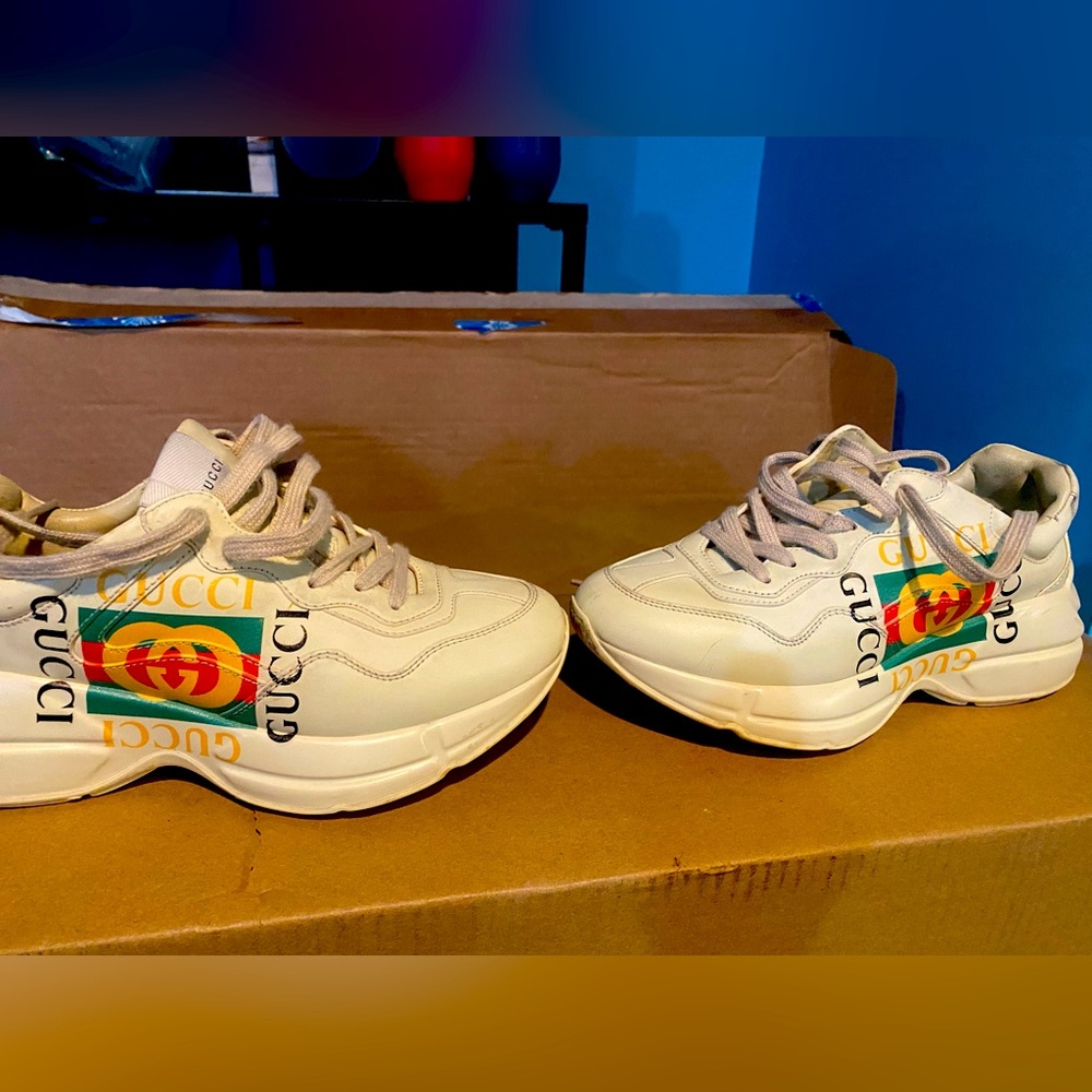 Size 6 100% Authentic Lace up with Gucci symbol